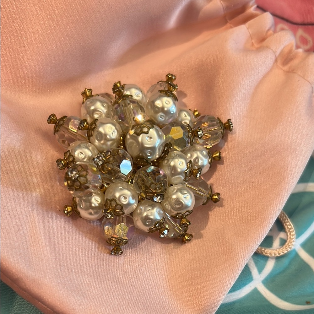 Vintage Miriam Haskell 2” Blister Pearl Fire Polish Aurora Borealis Brooch GVC
